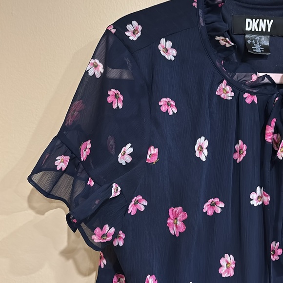 DKNY Dress. Size 12. - Picture 6 of 8